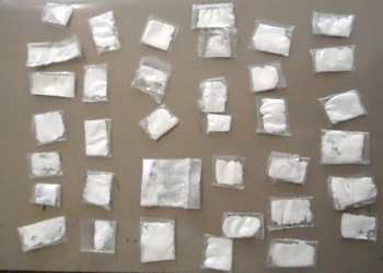 Detienen a taxista que tenía 40 dosis de cocaína en su poder