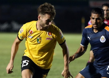 Chivas se Llevó Tres Puntos de la Blanca Mérida