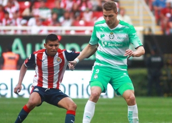 Santos muy cerca de la victoria frente a Chivas