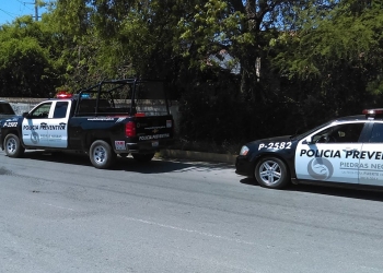 Cuida policía a hombre baleado