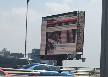 Espectacular de Periférico transmite porno ‘por error’