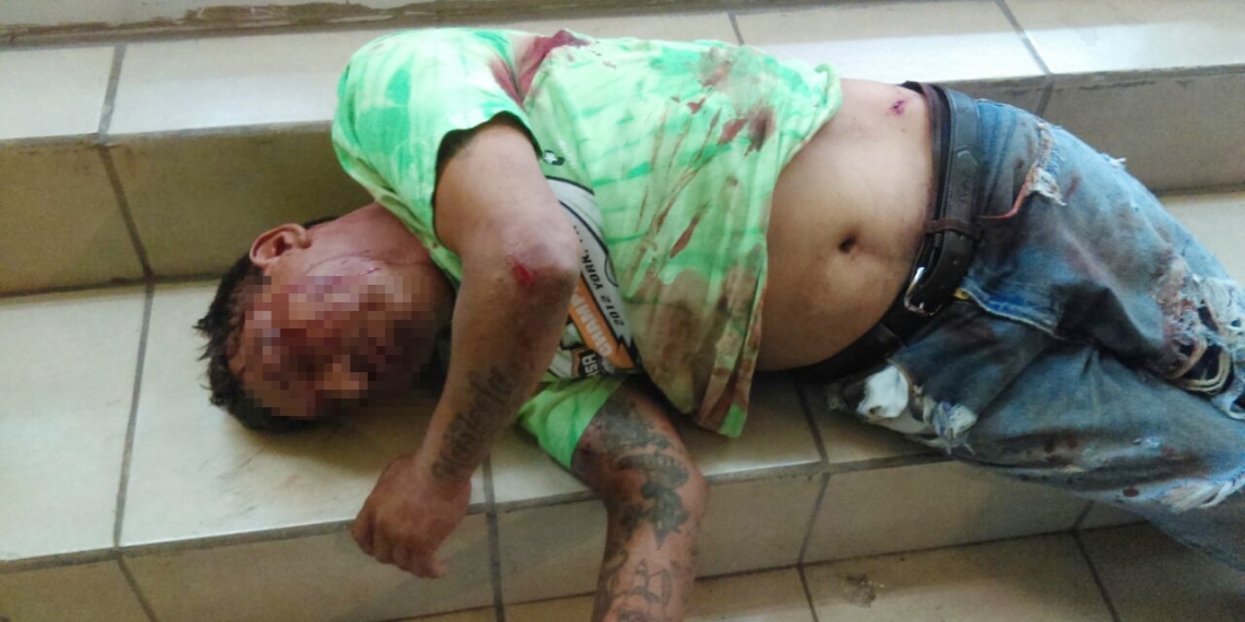 Navajean a un hombre abajo del puente internacional 2
