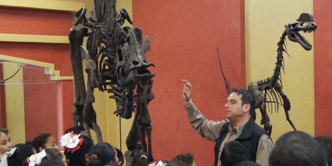 Inauguran exposición “Dinosaurios Ahora” en la Pirámide del Sol