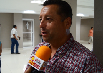 Organización ABCD fomenta el deporte, reparten material deportivo