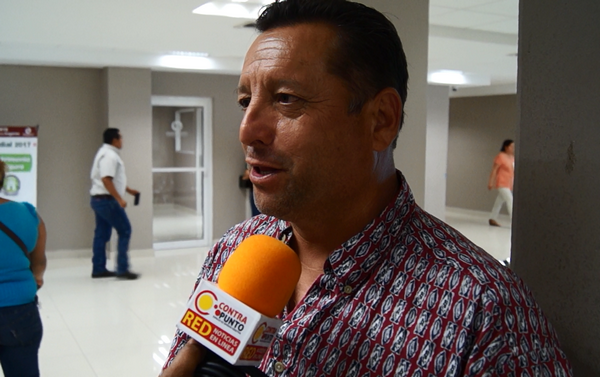 Organización ABCD fomenta el deporte, reparten material deportivo