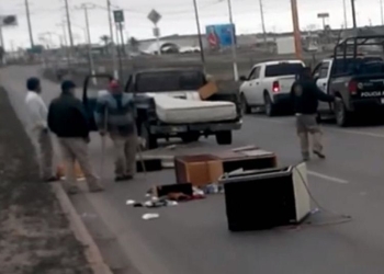 Grave la persona que cayó de pick up