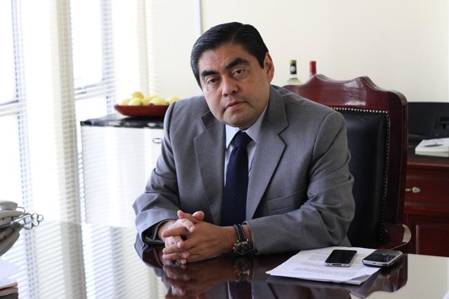 Renuncia Miguel Barbosa a la coordinación del PRD