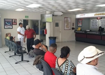 Estudiantes y maestros viajarán a mitad de precio