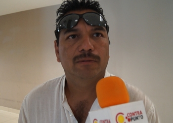 Solicita al municipio reparación de daños ocasionados por bache