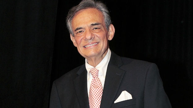 Compositores se solidarizan con José José