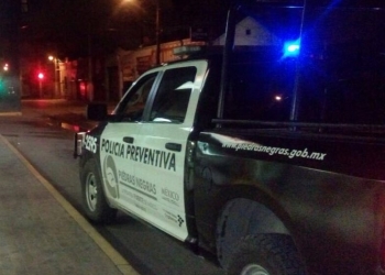 Joven se fractura el cráneo al caerse afuera de su casa
