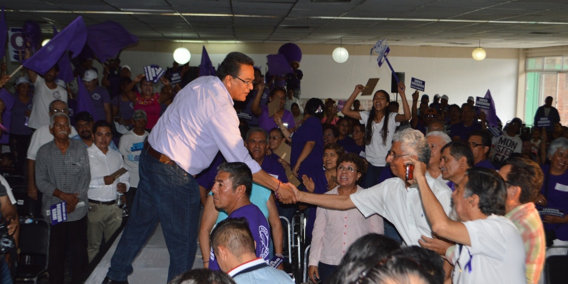 Javier Guerrero cierra campaña en Torreón