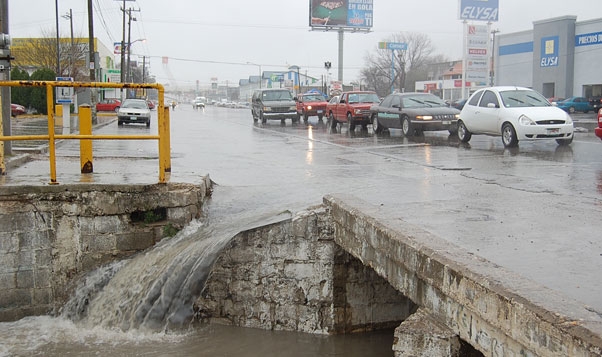 Cierran arroyos para prevenir incidentes a causa de las lluvias