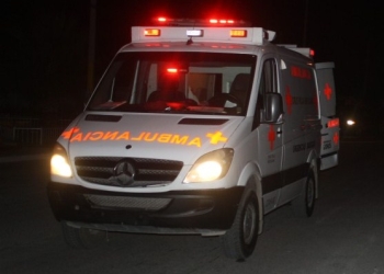 Golpean a taxista con un bate