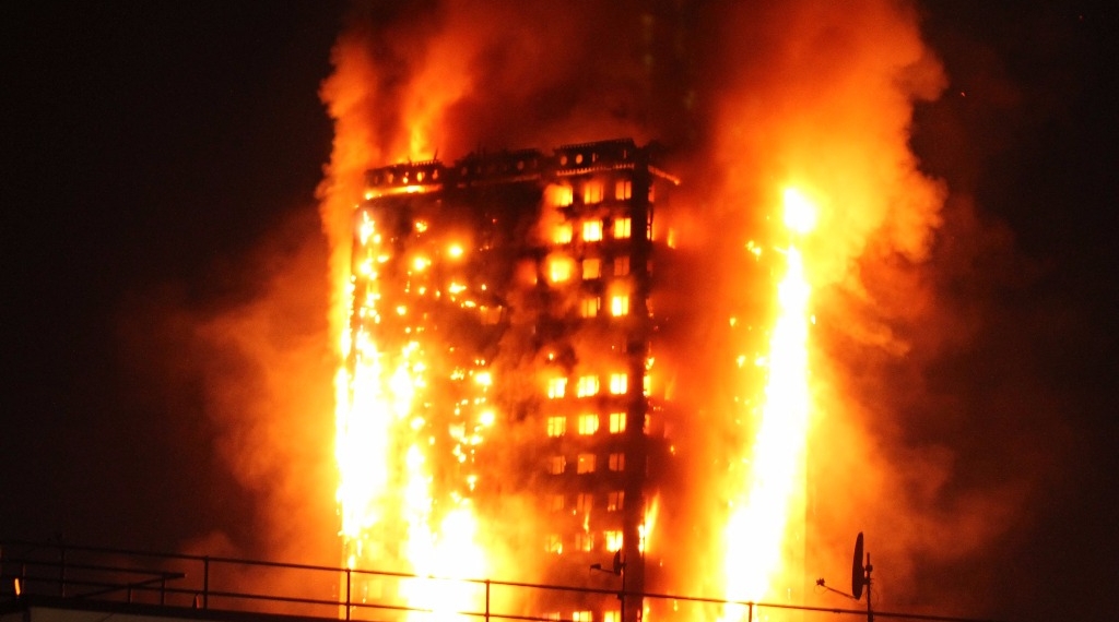 Se eleva a 17 los muertos en el incendio de Londres