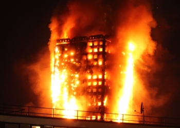 Se eleva a 17 los muertos en el incendio de Londres