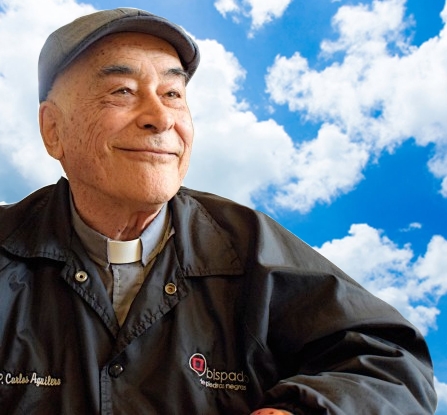 Despedirán al padre Carlos esta noche