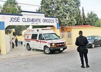 Maestra permitió que abusaran de un niño en salón de clases