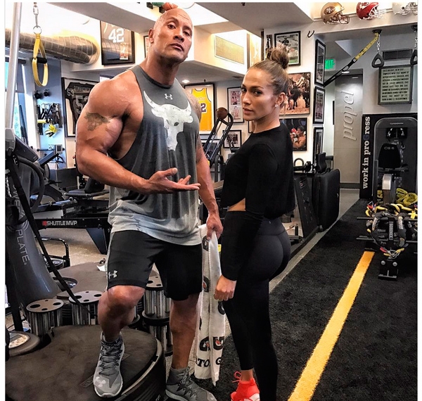 Encienden instagram JLo y The Rock