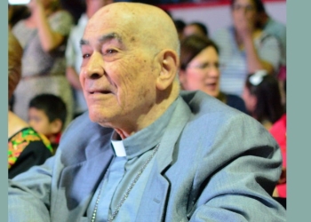 Orar, orar, orar, recomienda el padre Carlos