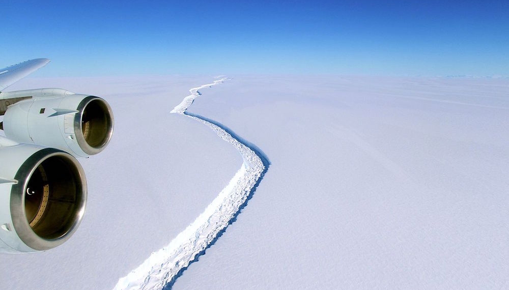 Se desprende iceberg gigante de la Antártida