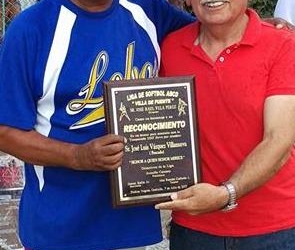 Reconocen trayectoria de  José Luis “Pescado” Vásquez