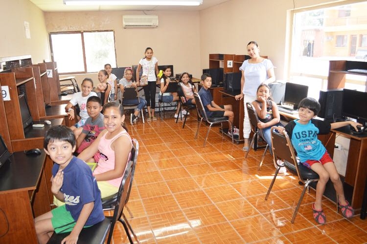 En marcha talleres de verano en Biblioteca Santiago V. González