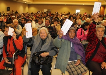 Otorga becas DIF Coahuila