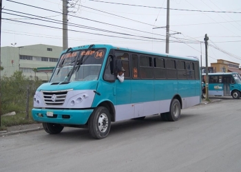 Detecta secretaría de transporte placas vencidas en transporte público