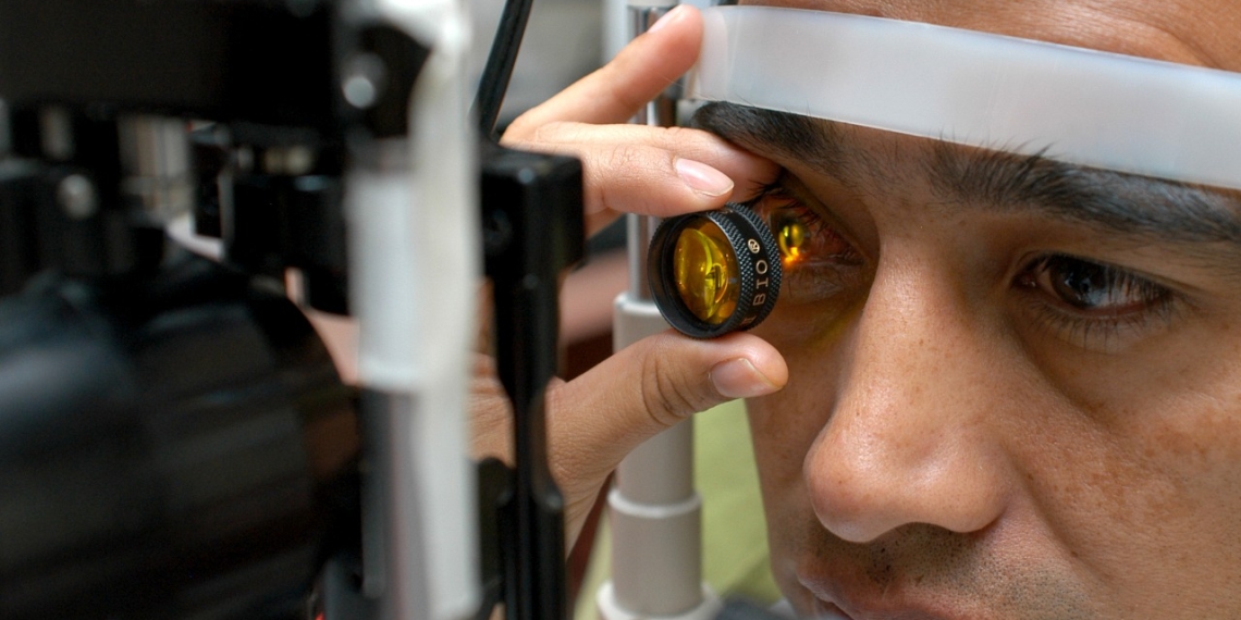 Alerta IMSS sobre síndrome ocular por el uso prolongado de pantallas