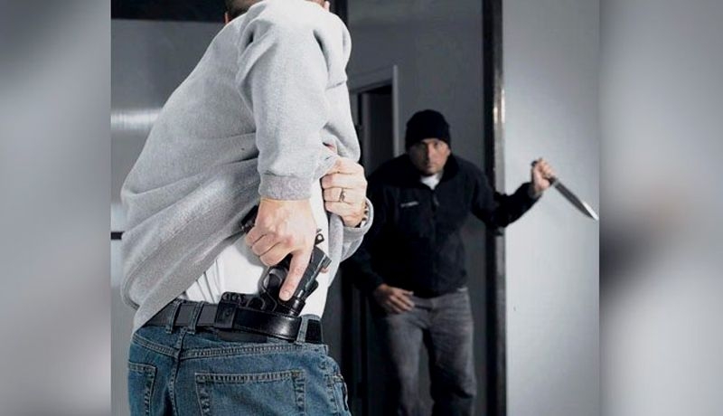 Buscan 10 estados amparar a ciudadanos que maten en defensa propia