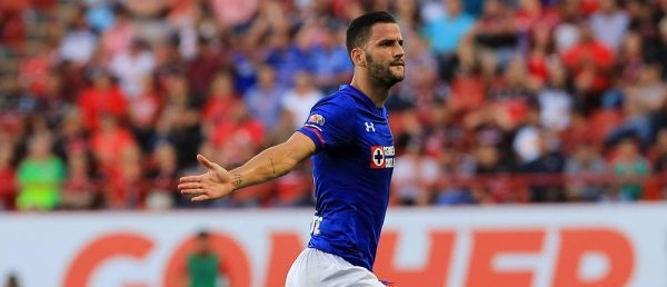 Primer triunfo de Cruz Azul en el estadio Caliente