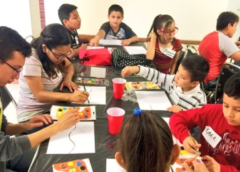 Invita museo a talleres de teatro y manualidades