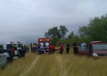 Vehículo se sale del camino en carretera Ribereña
