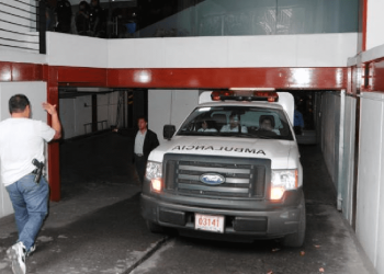 Acuchillan a niño para robarle la mochila
