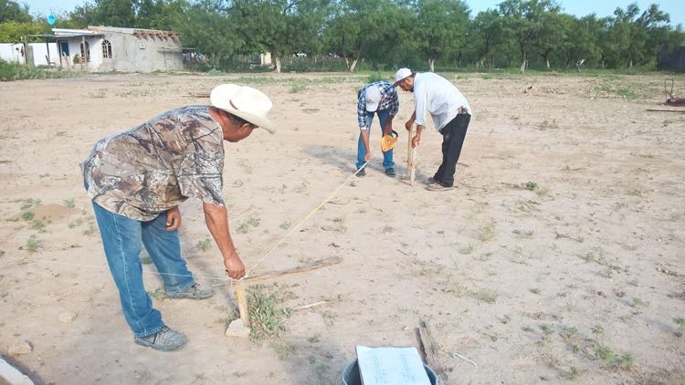 Construyen salón de usos múltiples en ejido Los Álamos