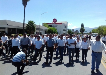Exigen justicia para maestro asesinado por policías
