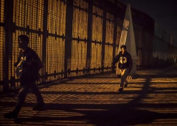 Rescatan a más de 100 migrantes