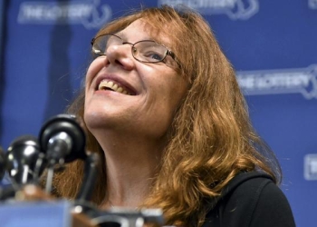 ‘Ya renuncié a mi trabajo’: mujer que se ganó 758 mdd en la lotería de EU