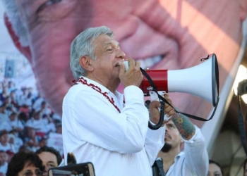 AMLO se compromete a bajar el IVA a 8% en franja fronteriza