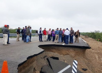 Evalúan daños en puente Papalote de carretera 29