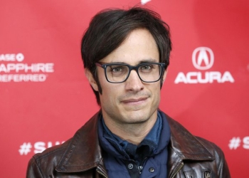 Gael García presenta filme en Toronto y defiende a mexicanos que viven en EU