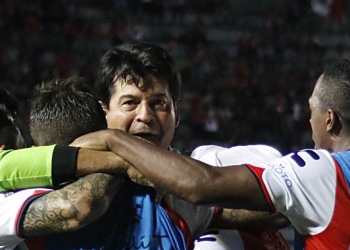 Cardozo se estrena con triunfo con Veracruz