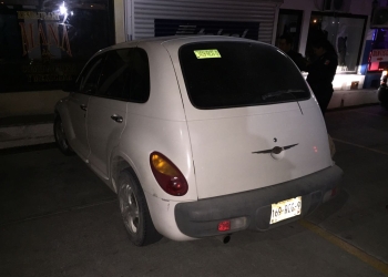 Policía recupera vehículo con reporte de robo