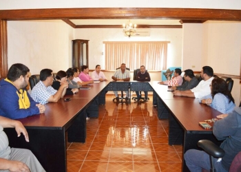 Futuros directores visitan Presidencia de Zaragoza