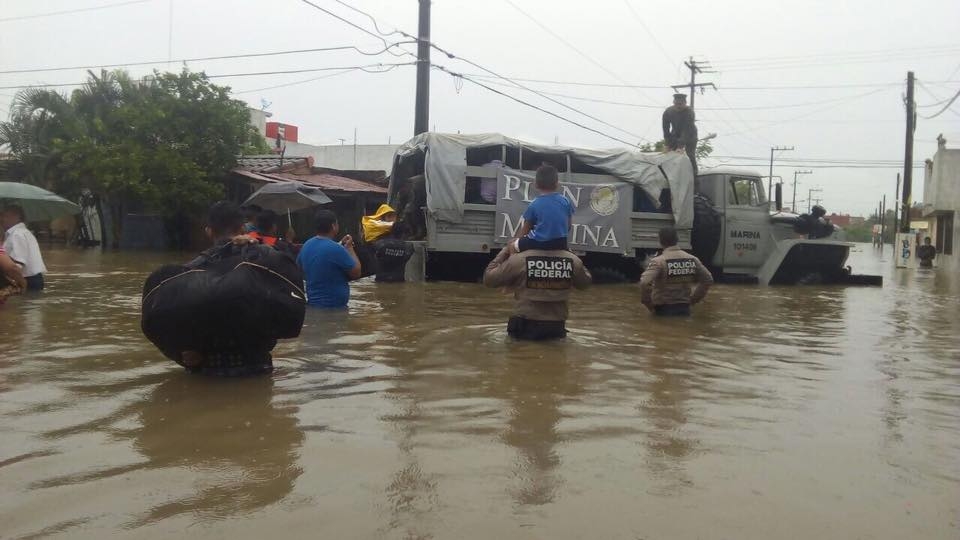 Marina auxilia a la población del sur de Tamaulipas tras intensas lluvias