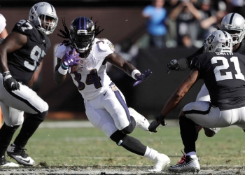 Los Ravens se aprovechan de los Raiders