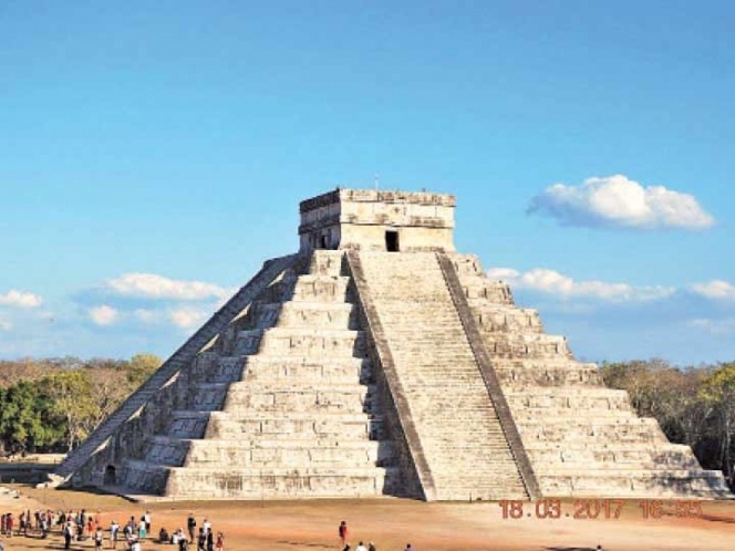 Tiran mito de Kukulkán; serpiente no sube, ni baja