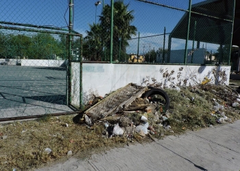 Reportan acumulación de basura y mala Iluminación en espacios deportivos