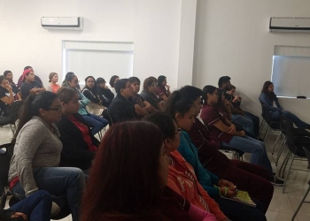 Imparte Sí Mujer pláticas sobre la violencia
